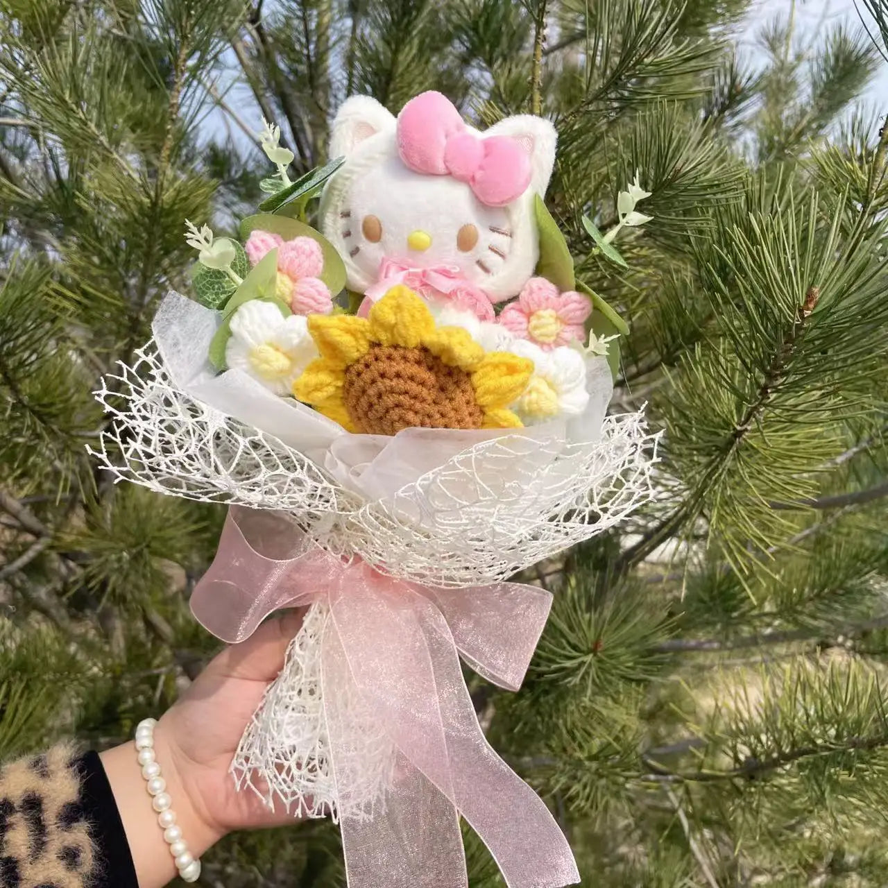 HappyHearts My Melody Kuromi Cinnamoroll Hello Kitty Crochet Flower Bouquet